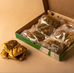 8 قطع من فطيرة الساوردو بالزعتر