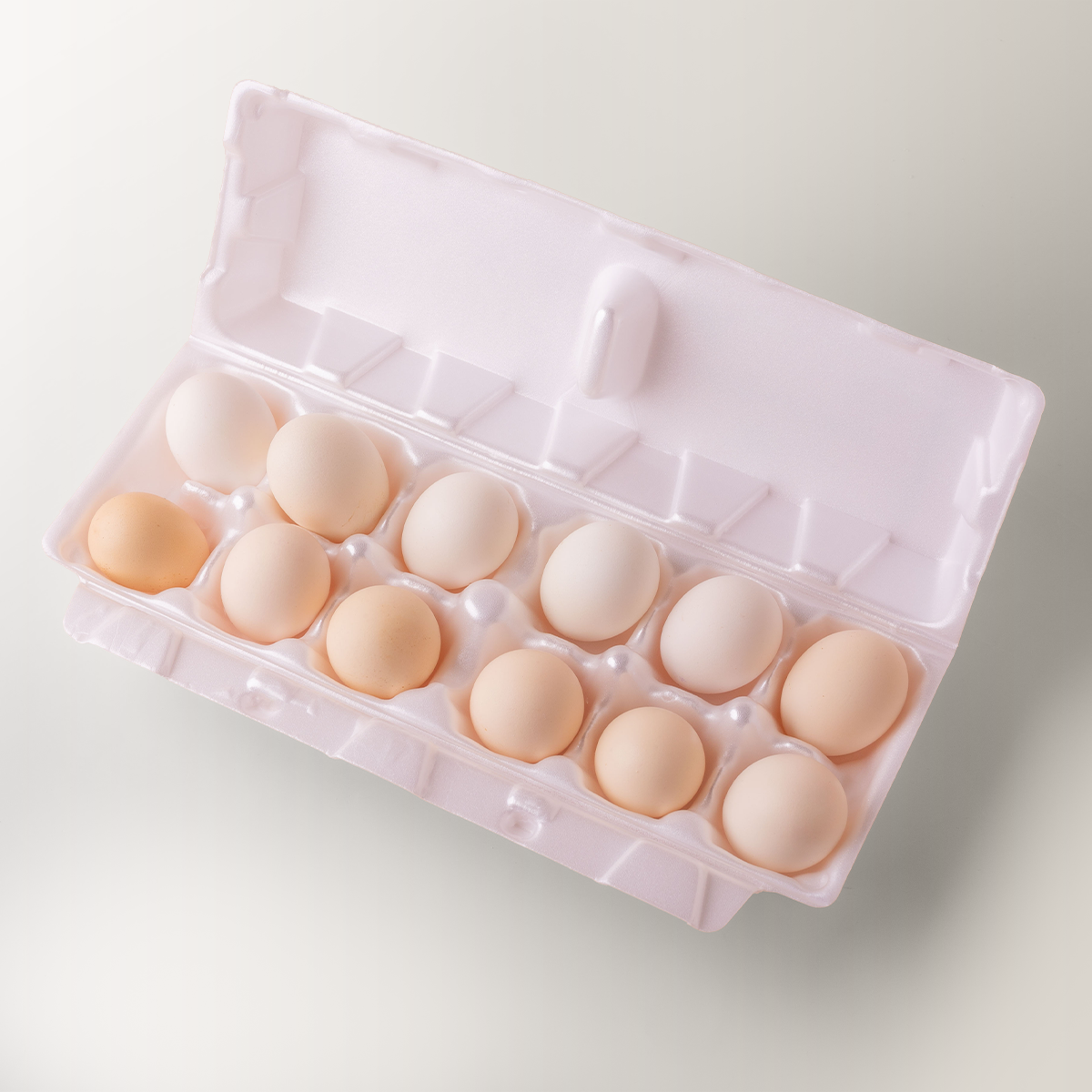 بيض بلدي ، مرعى حر ، خالي من الهرمونات ١٢ بيضة