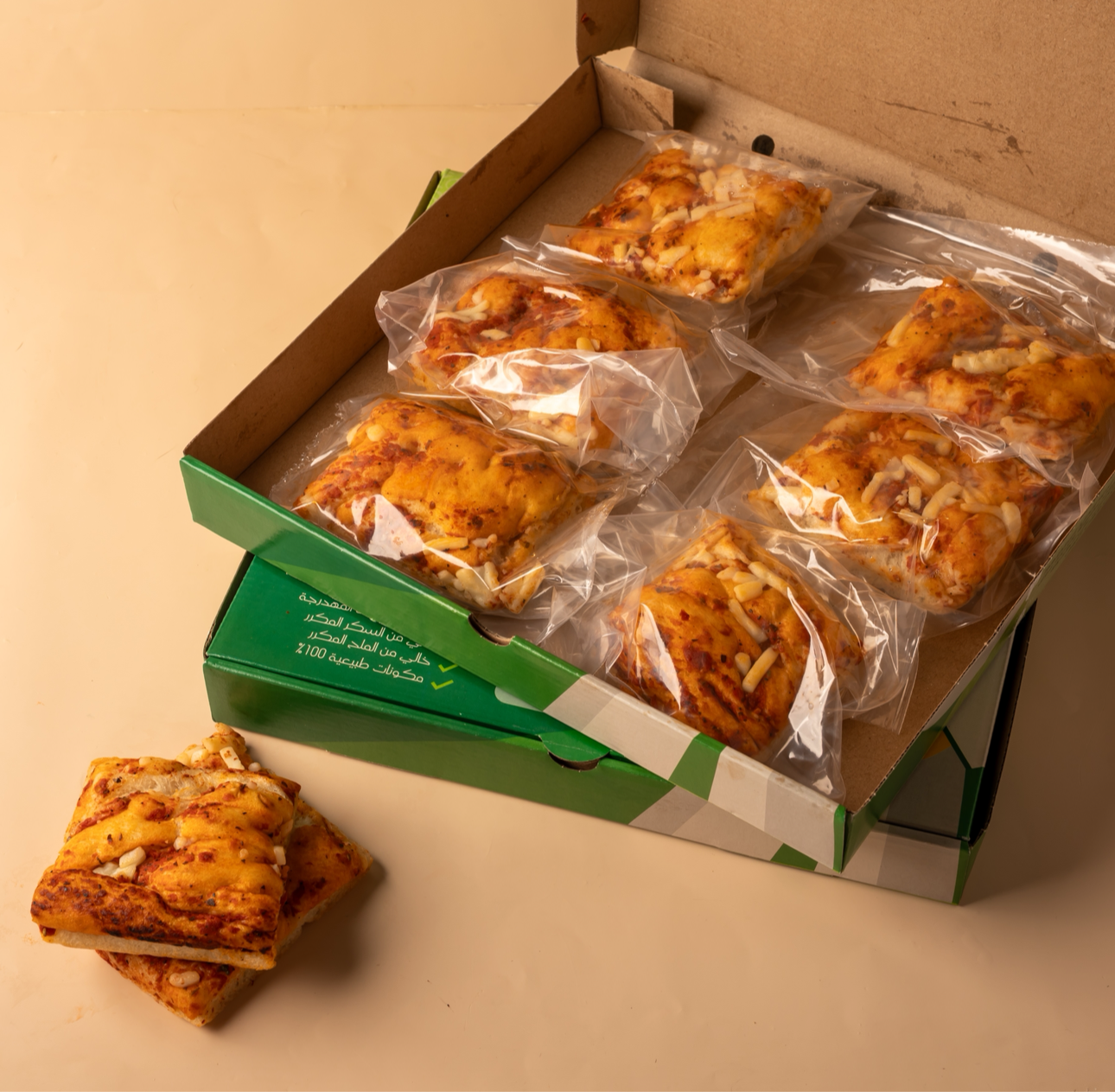 8 قطع من بيتزا الساوردو