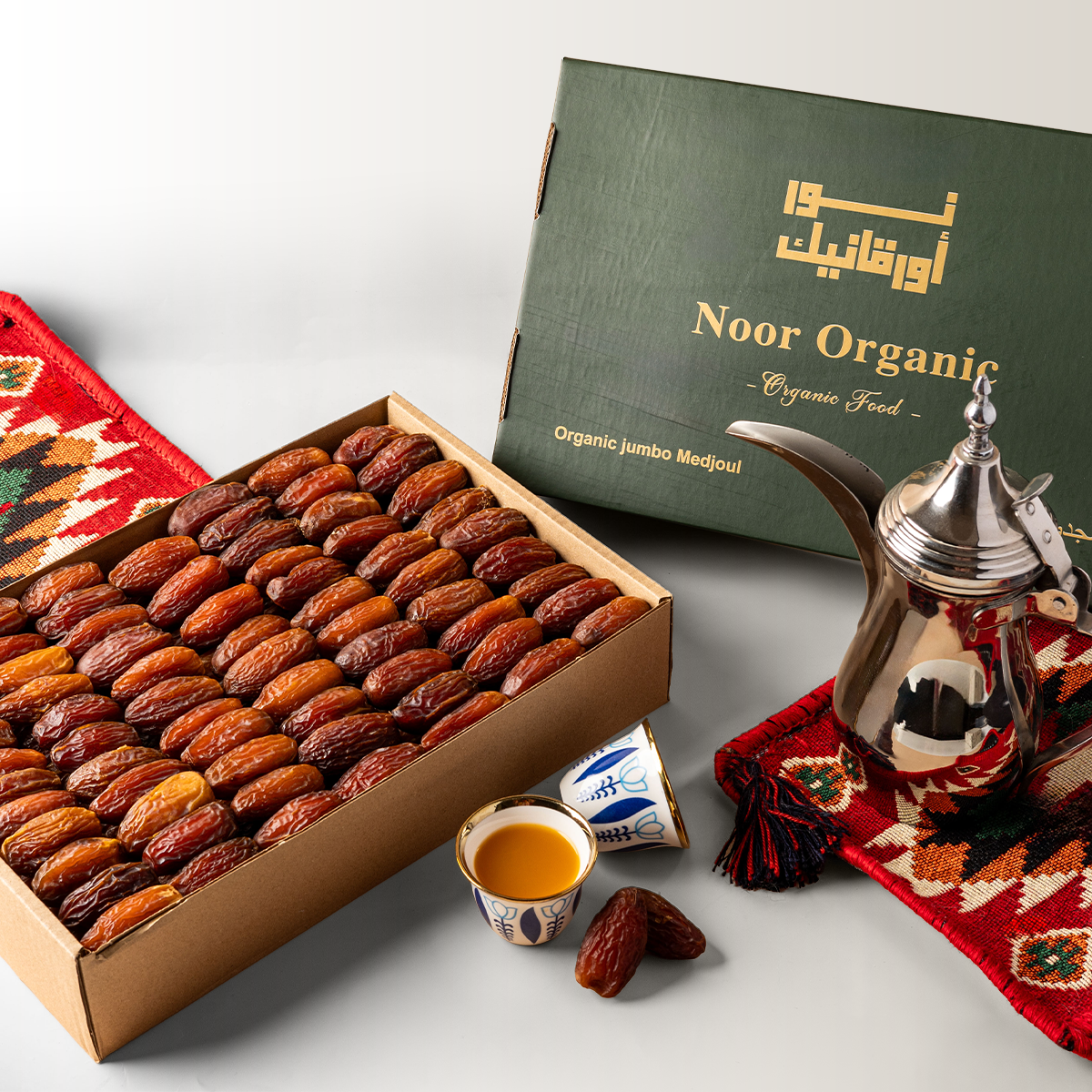 تمر مجدول عضوي جامبو ٣ ونص كيلو