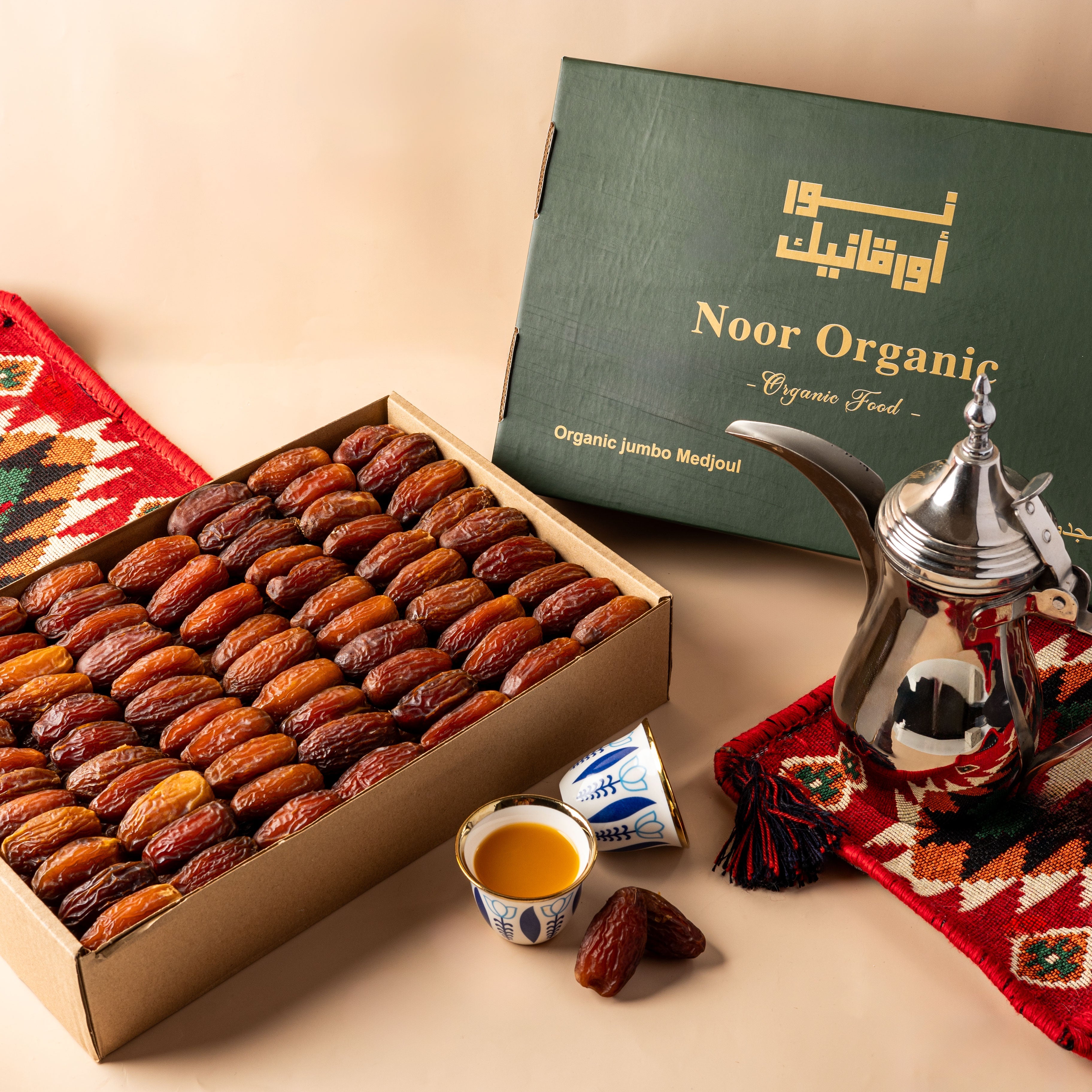 تمر مجدول عضوي جامبو ٣ ونص كيلو Nour Foods