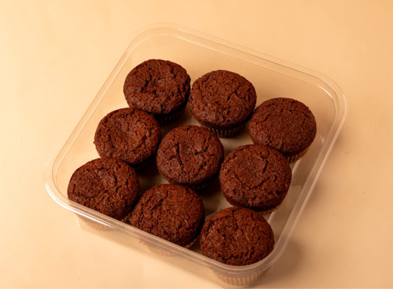 بوكس المكس ( ٤ قطع من بيتزا الساوردو + ٤ قطع من فطيرة الساوردو بالزعتر + بوكس الكب كيك  بالتمر المجدول العضوي )