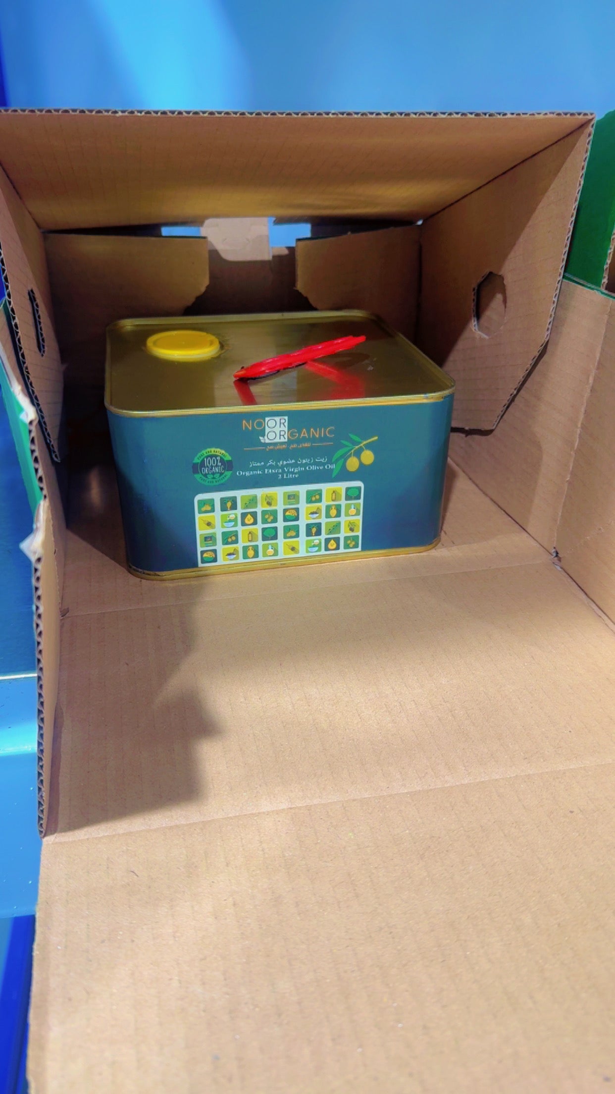 زيت زيتون  اكسترا فيرجن عضوي ممتاز  ٢ لتر نسبة الحموضة اقل من 0.3%