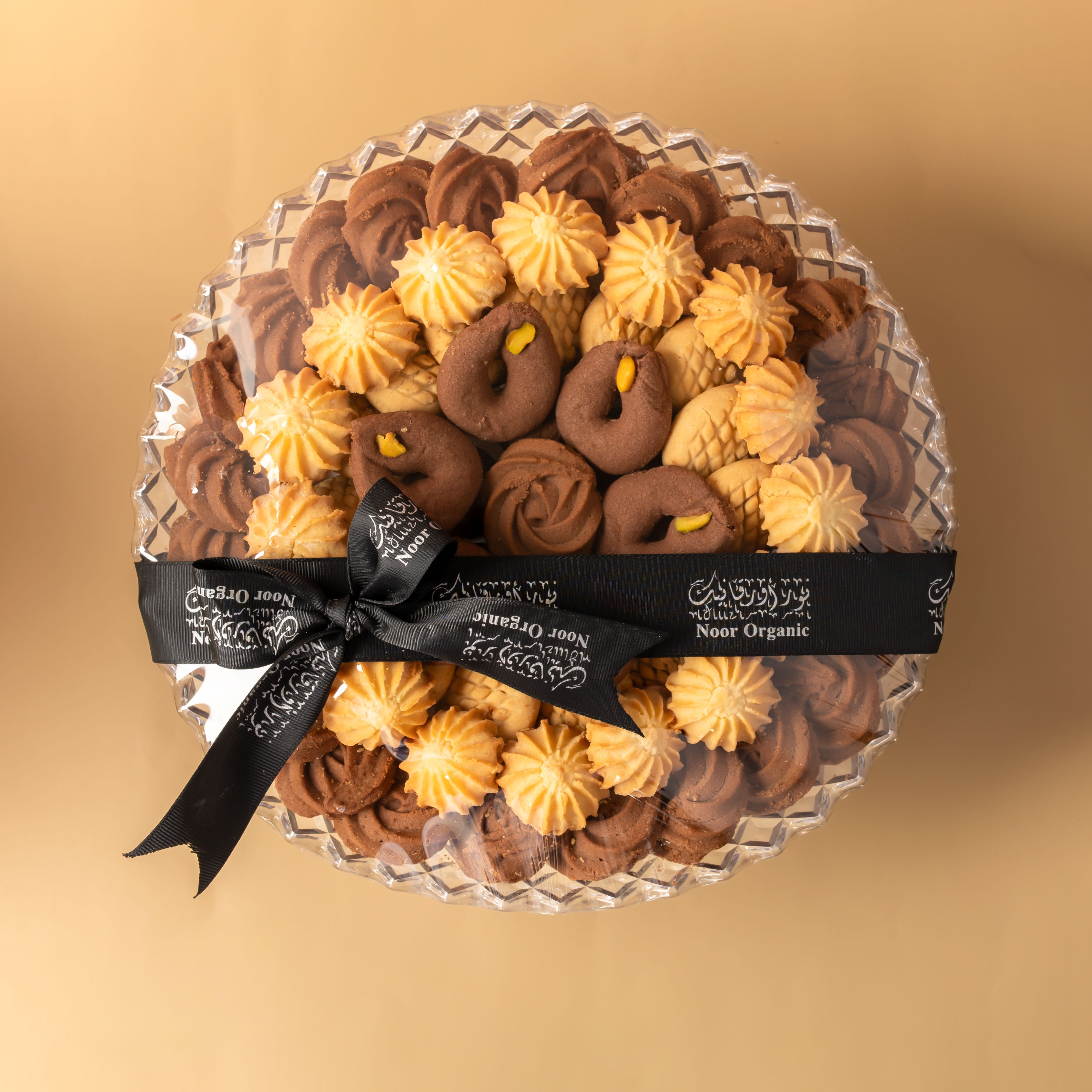 كعك الجوز وبيتي فور القمح الكامل بالسمنة الحيوانية