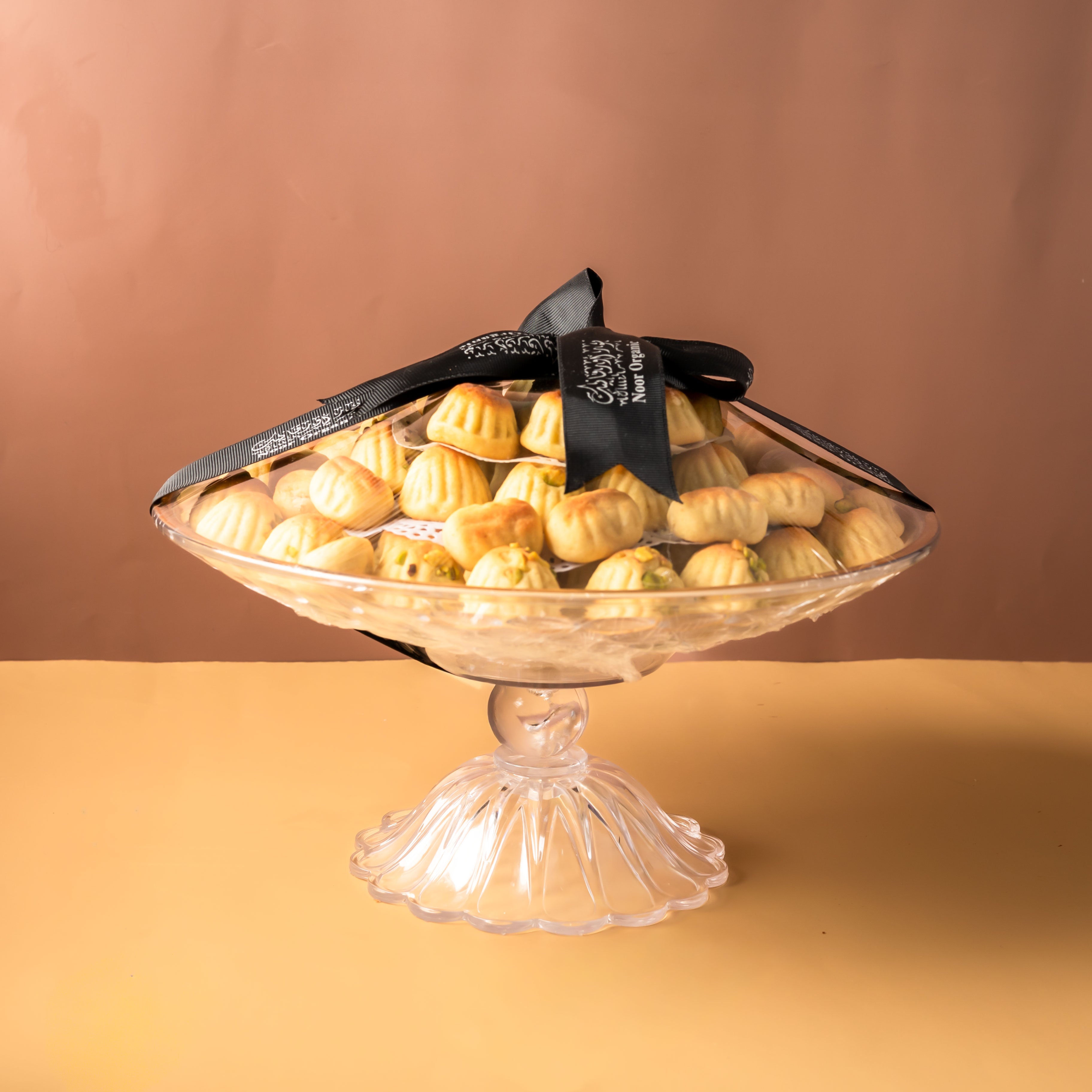 معمول الفستق والجوز والتمر بالسمنة الحيوانية خالي من السكر