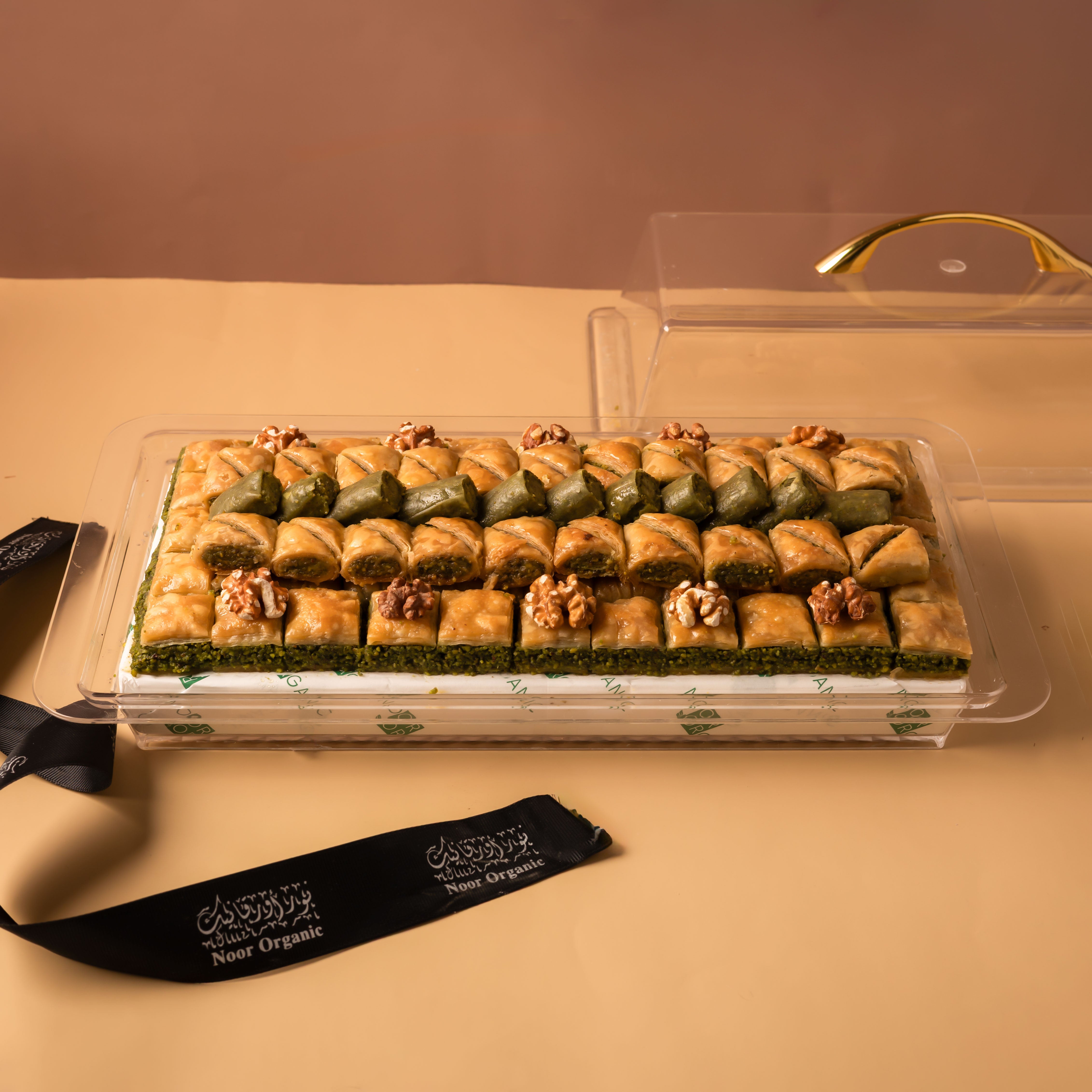 بقلاوة صحية فاخرة محلاة بالعسل كيلو ونص بالمكسرات والفستق