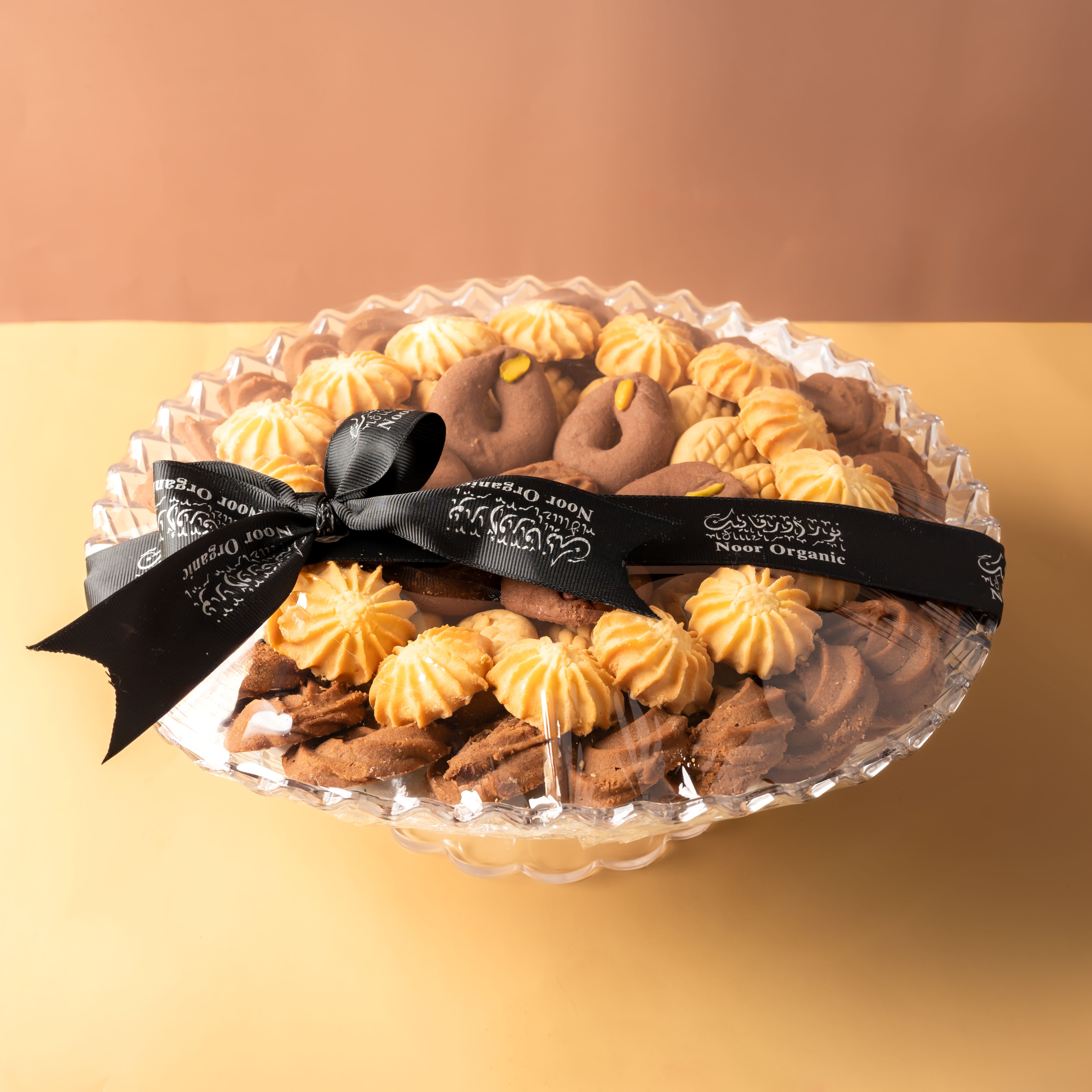 كعك الجوز وبيتي فور القمح الكامل بالسمنة الحيوانية