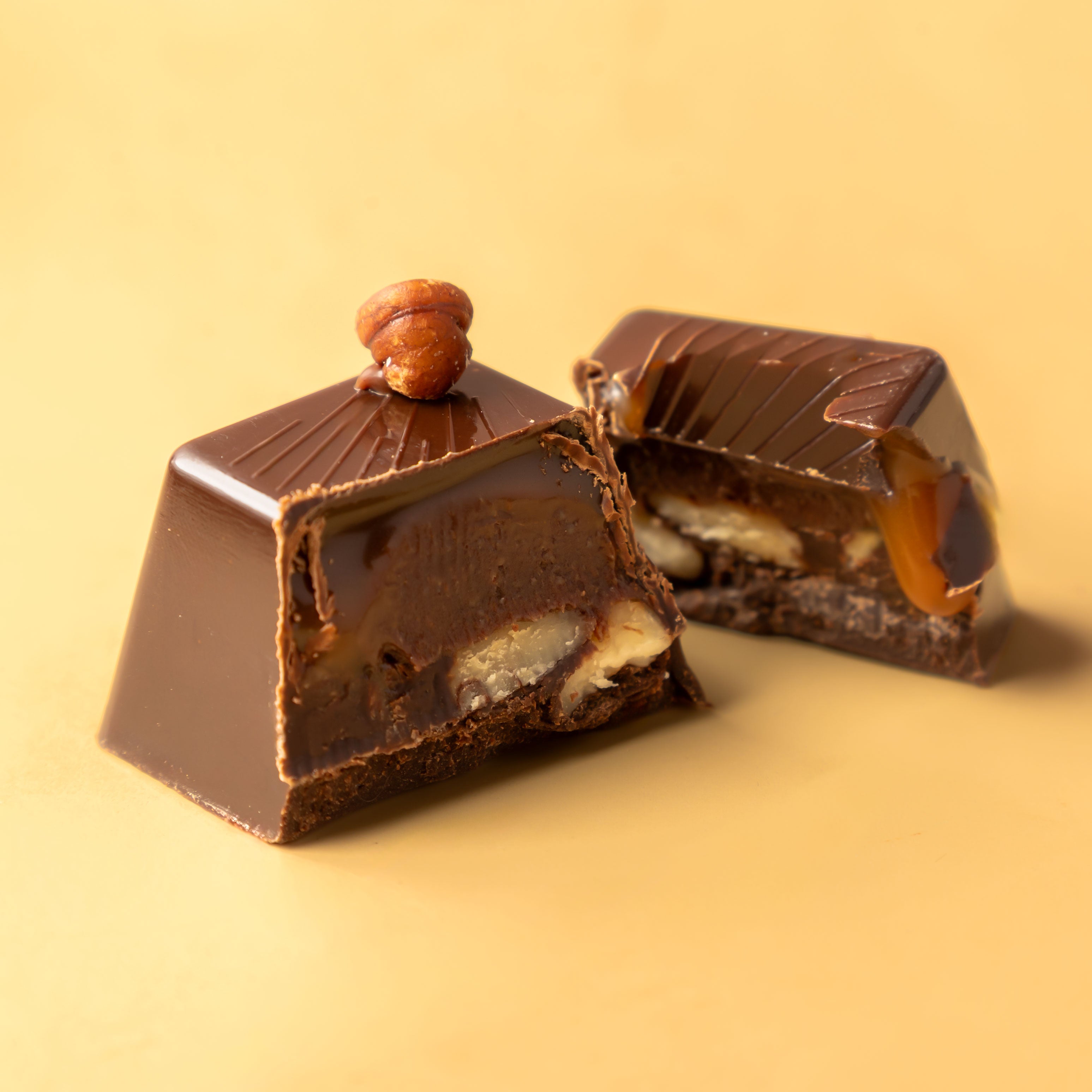 صينية فاخرة من الكاكاو الدارك ٥٨٪؜ ( ٤٠٠ غرام )